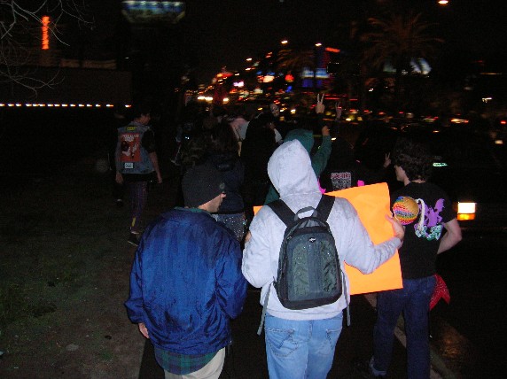 Bringing the message...